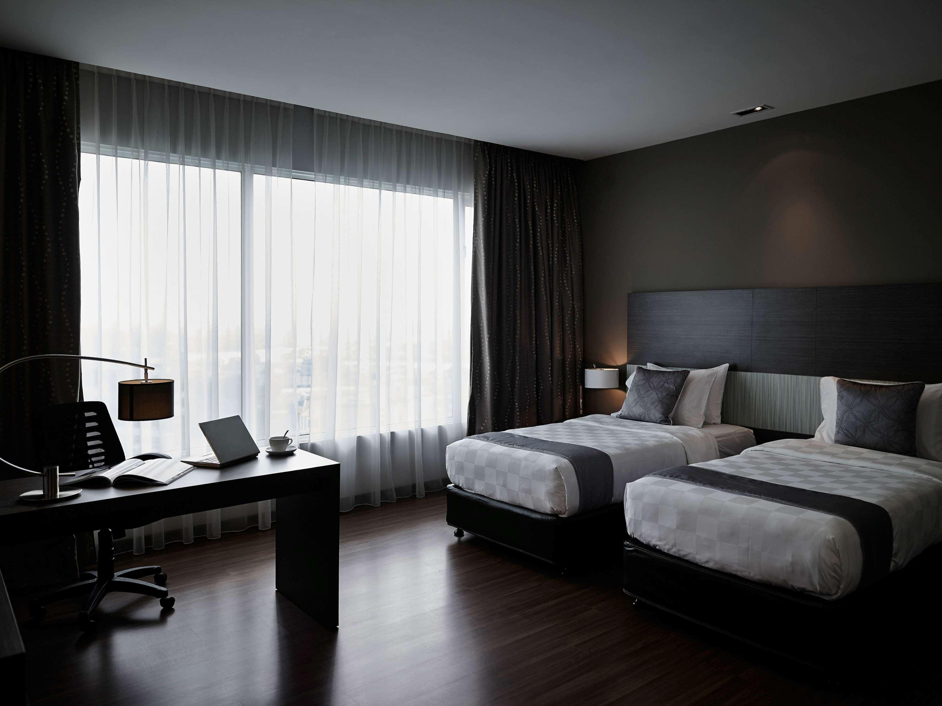 Pullman Kuching Hotel Екстериор снимка Deluxe Room