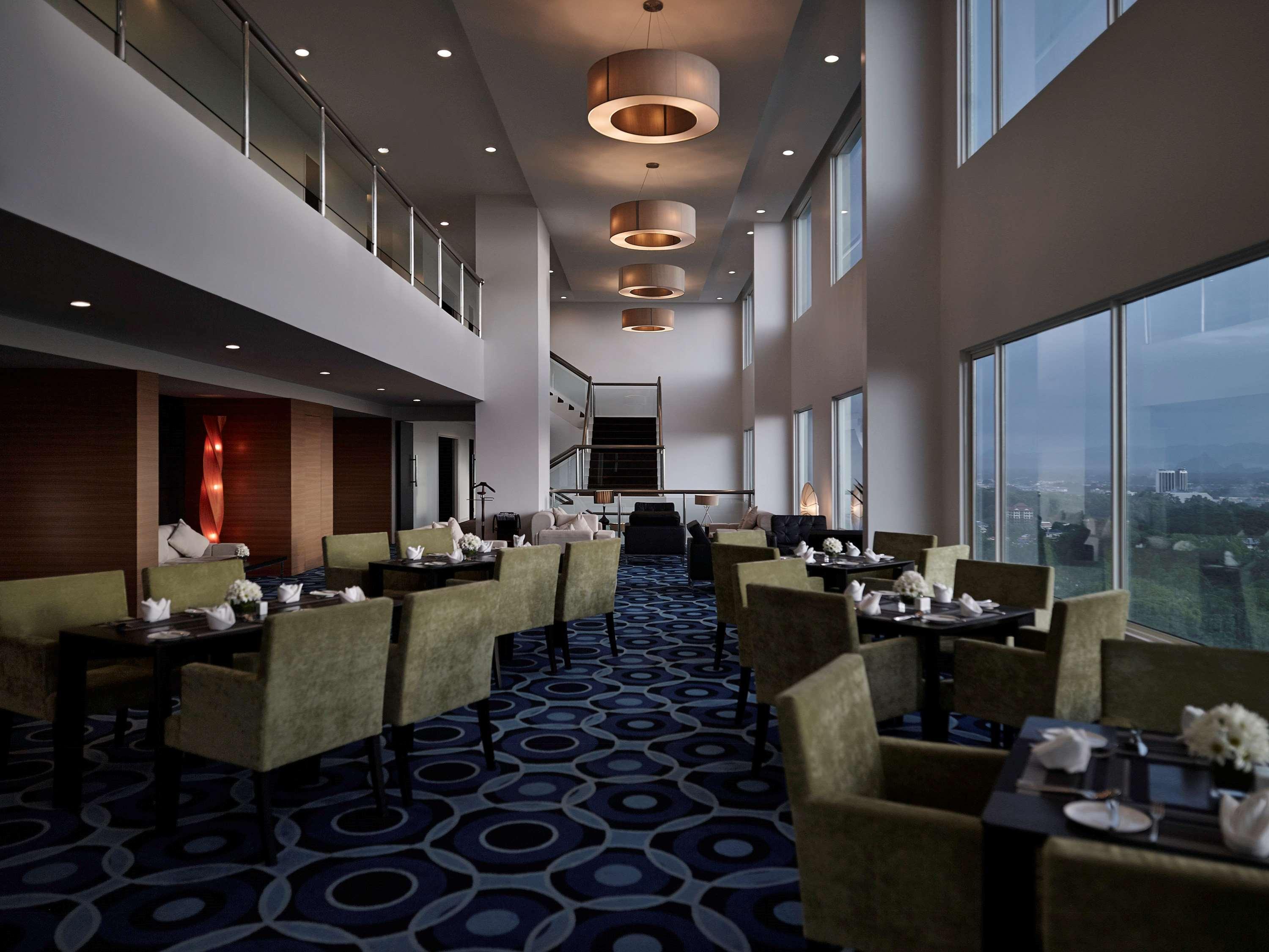Pullman Kuching Hotel Екстериор снимка Club Lounge at the 36th floor