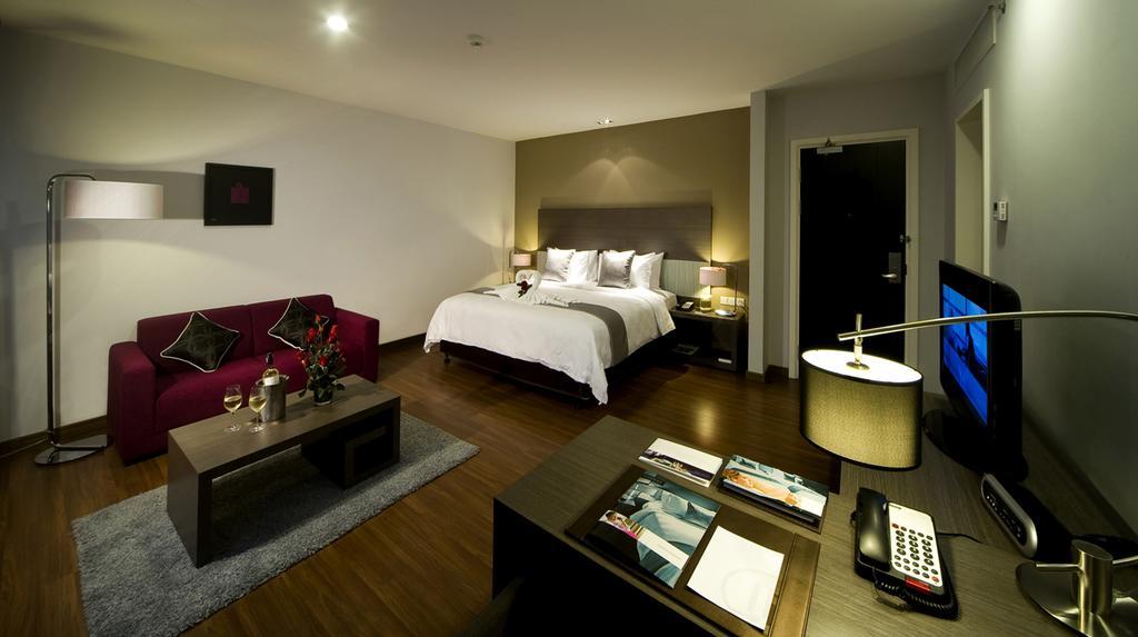 Pullman Kuching Hotel Екстериор снимка Deluxe Studio