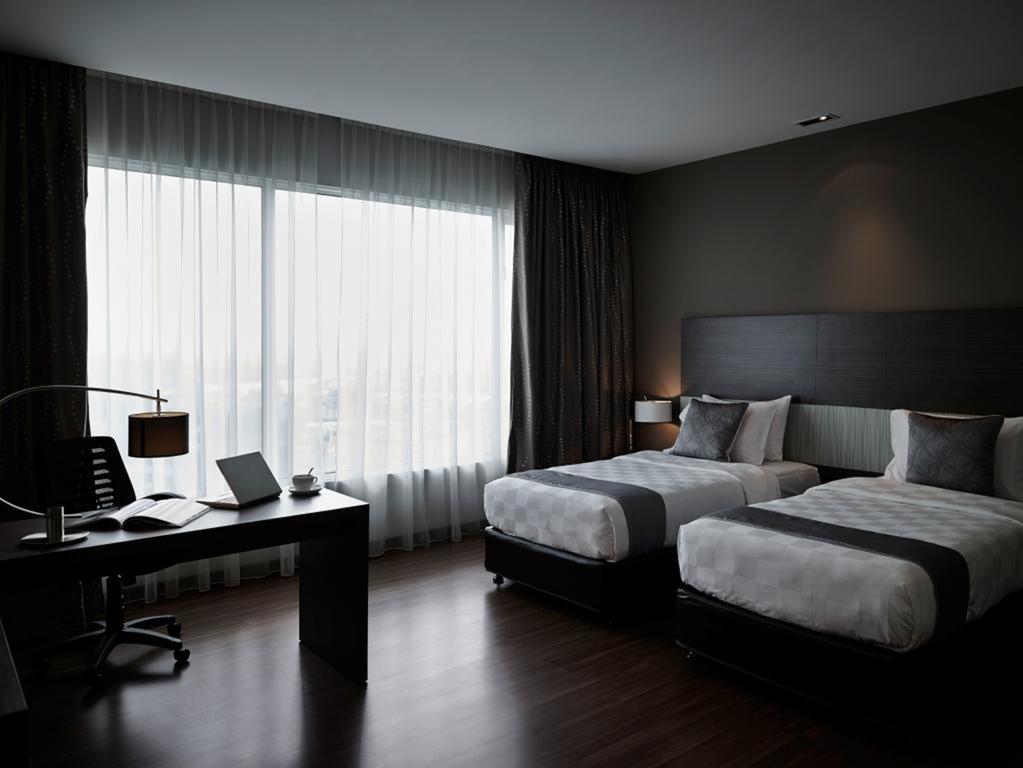 Pullman Kuching Hotel Екстериор снимка